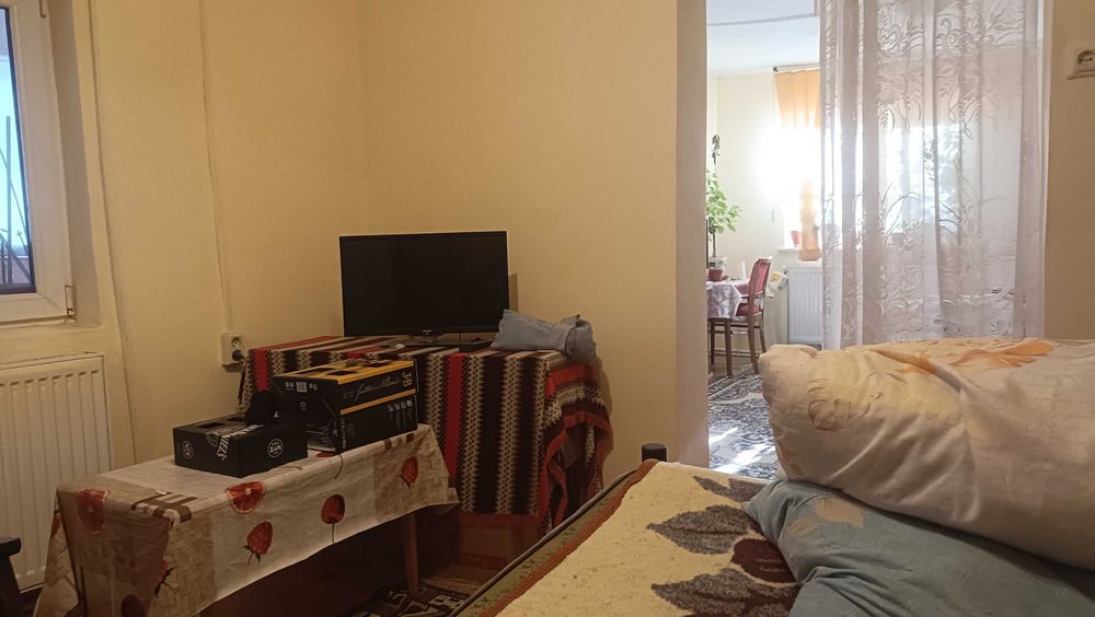 Camera cu chirie