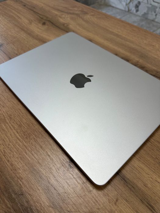 MacBook air m2 256 gb