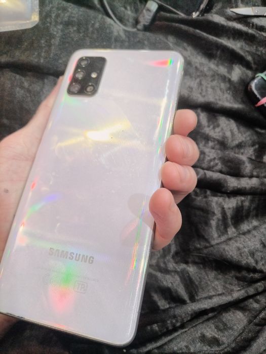 Samsung A71 128 гб