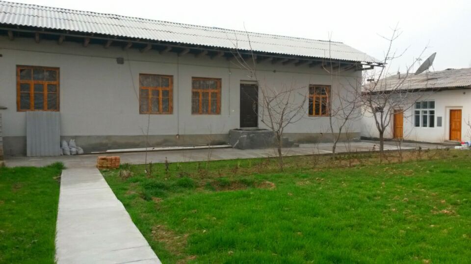 Срочна Келес да 7.2 сот. 3 хоналий уй-жой сотилади. Обмен бор.