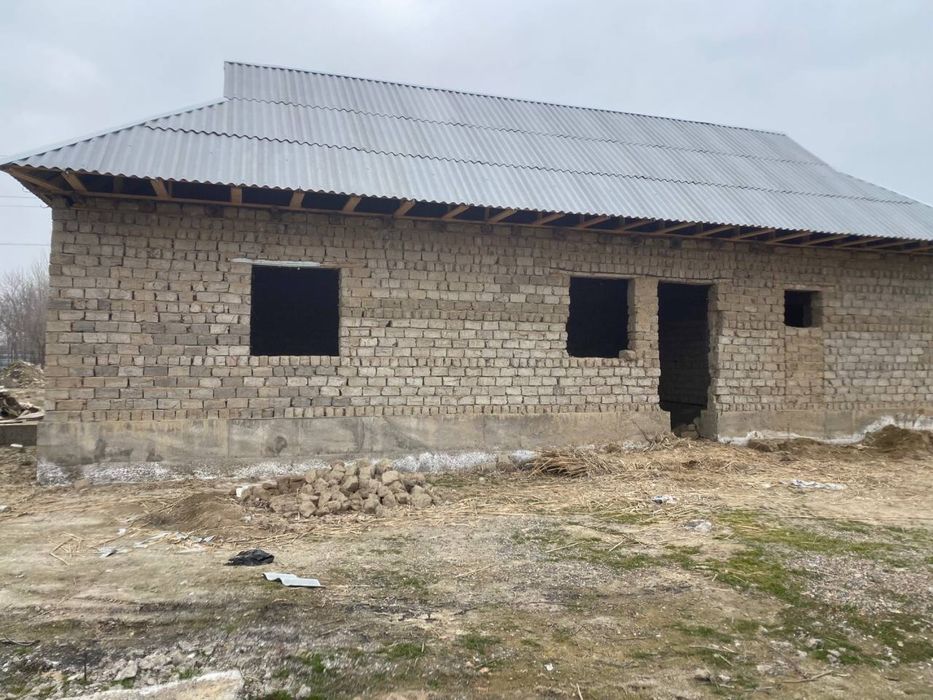 6 сотихлик 5 хонали ховли уй сотилади