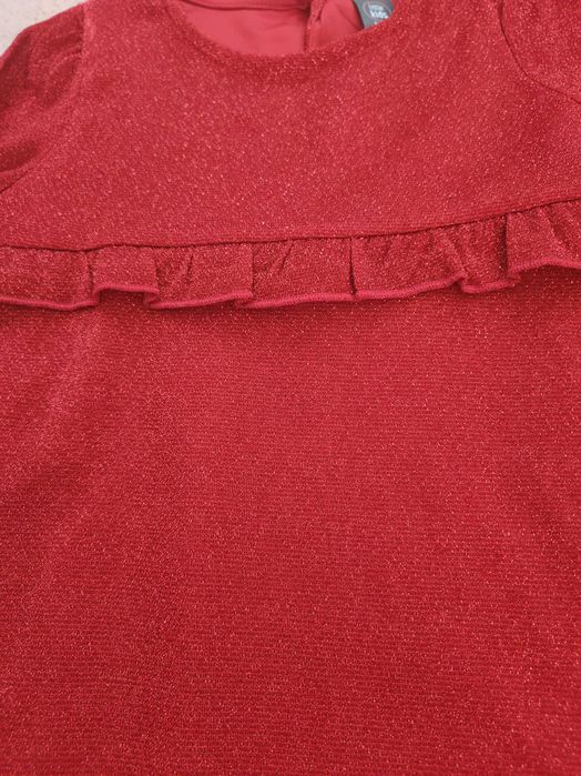 Детска червена роля