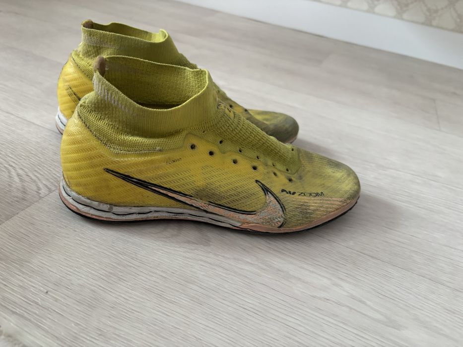 Продам сороконожки айр зум