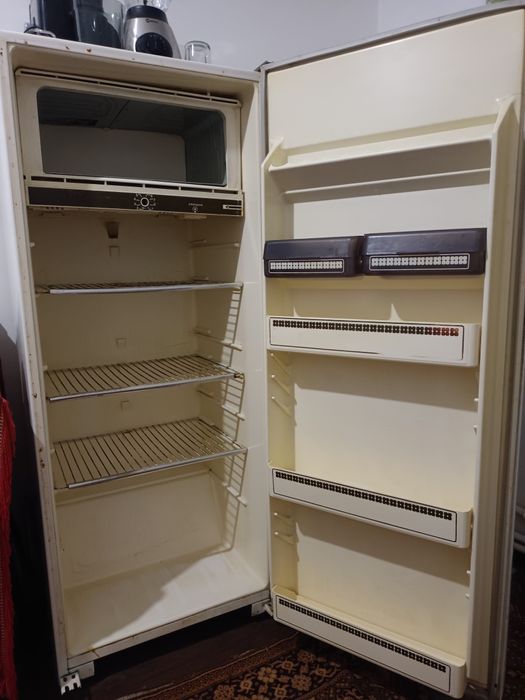 Холодильник сотилади ишлатилган