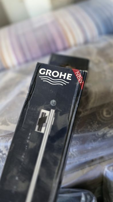 Вешалка для полотенца. GROHE. Essential cube.