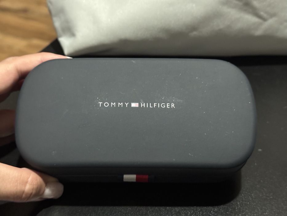 Слънчеви очила Tommy Hilfiger