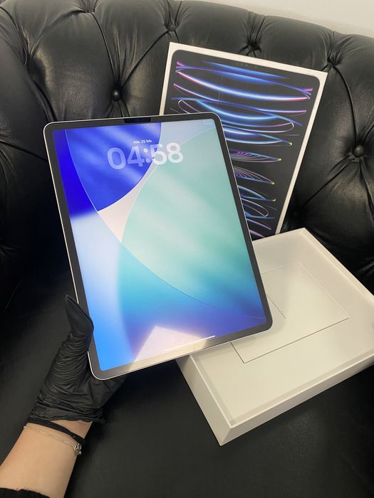 iPad Pro 12.9-Inch(6th Generation) Wi-Fi / 128 GB / Silver / Cod produs: W7X6