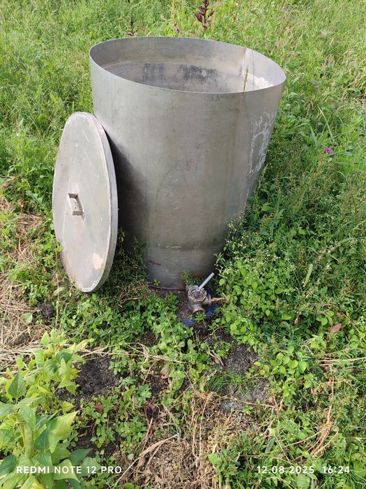 Продам бак из нержавеющей стали.