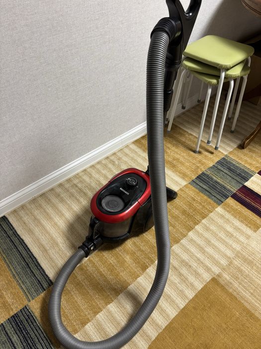 Продам пылесос Samsung