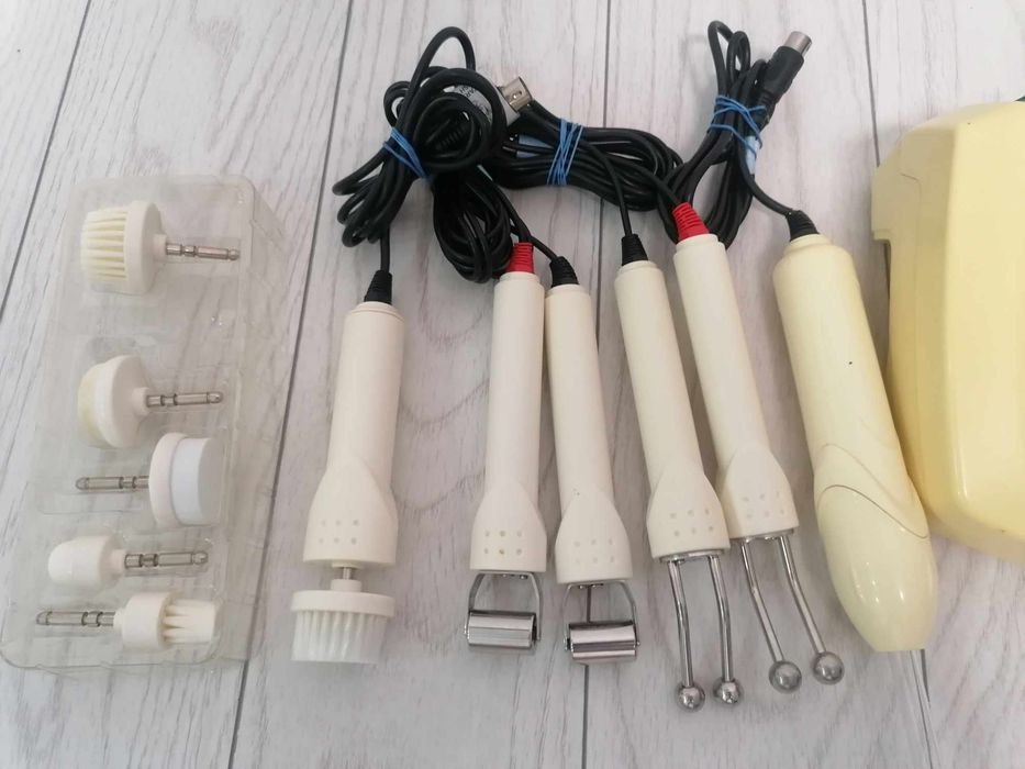 Aparat cosmetică 6 în 1