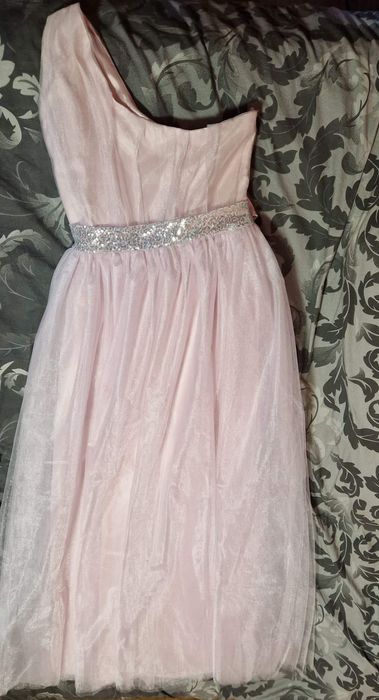 Еднакви рокли за майка и дъщеря