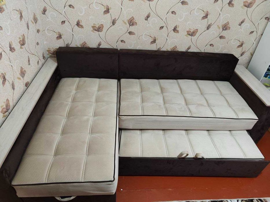 Продам раскладной уголок-диван