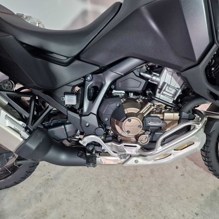 Honda Africa Twin Adventure Sports 1100 DCT ES | H02260 | motomus.ro