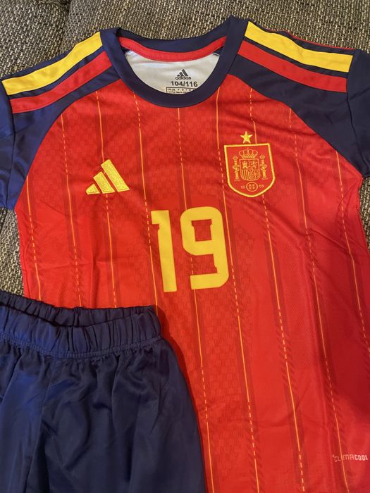 Compleuri de fotbal pentru copii