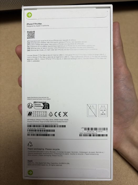 Продам запечатанный 17 pro max белый СИМ