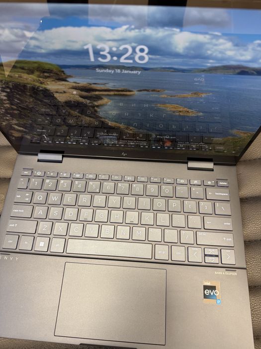 Лаптоп и таблет Hybrid HP Envy x360 2-in-1 Laptop 13- bf0029nn