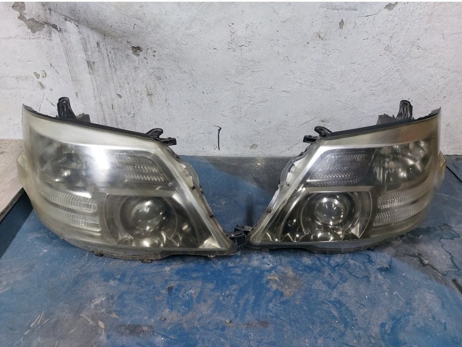 Фары Альфард привозные.