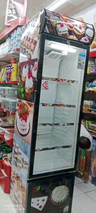 Оптом нархларда Витрина холодильниклар бор Бухоро буйлаб