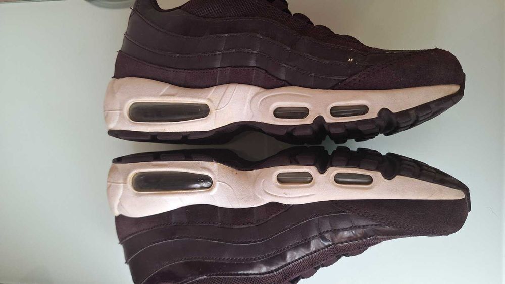 Дамски маратонки Nike Air Max 95 (Бордо) – Номер 40.5