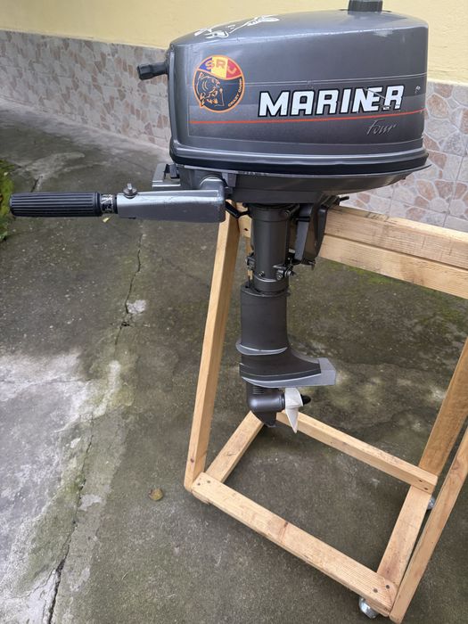 Moror pentru barca de 4cp model MARINER