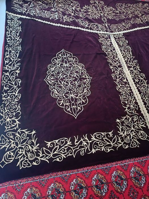 ЧИМИЛДИК  аппликация тикилган