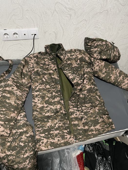 Продам бушлат и комбинезон
