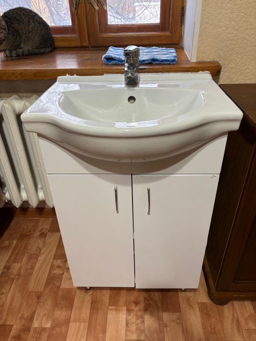 Раковина с тумбой
