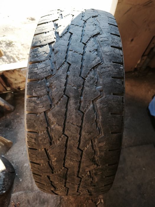 Продам комплект летней резины 265/70/16