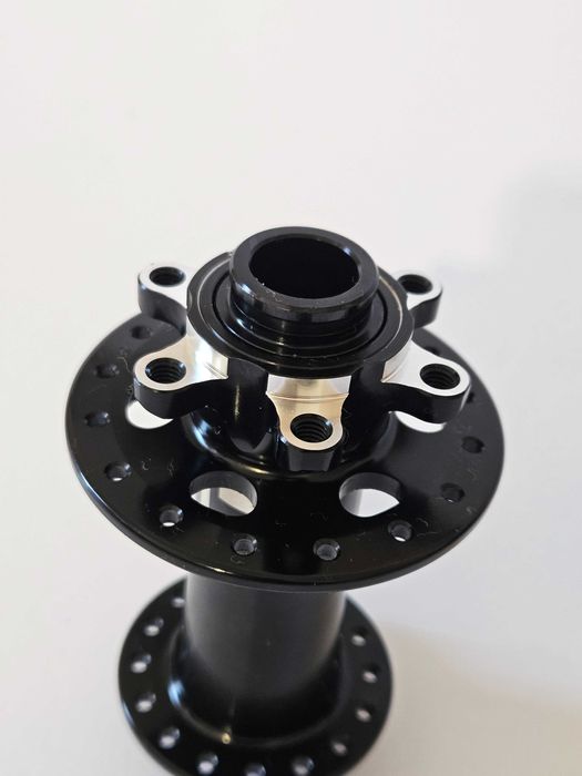 Предна главина Novatec D791SB-B15 32H 15x110мм Boost