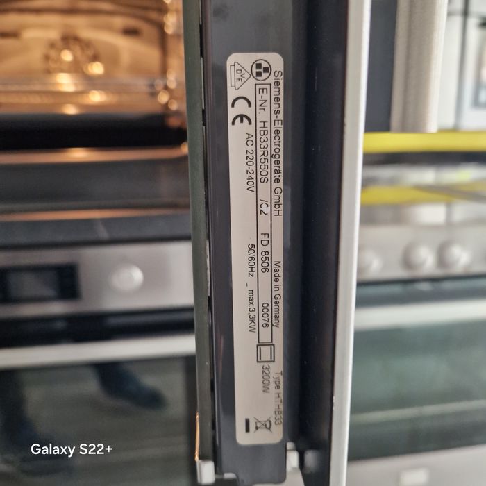 Фурна за вграждане SIEMENS