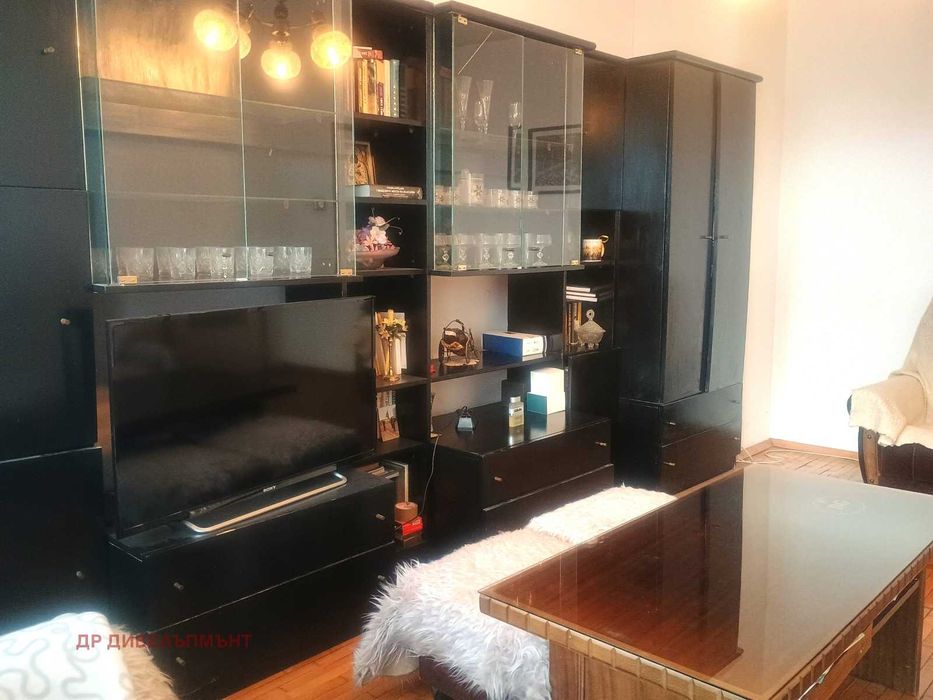 Продава се Двустаен апартамент в София, Хаджи Димитър - 71 кв.м за 2324 €/кв.м - Снимка #1