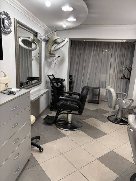 Сдам кресло парикмахера