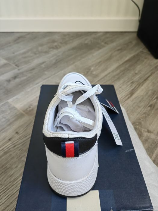 Кроссовки Tommy hilfiger