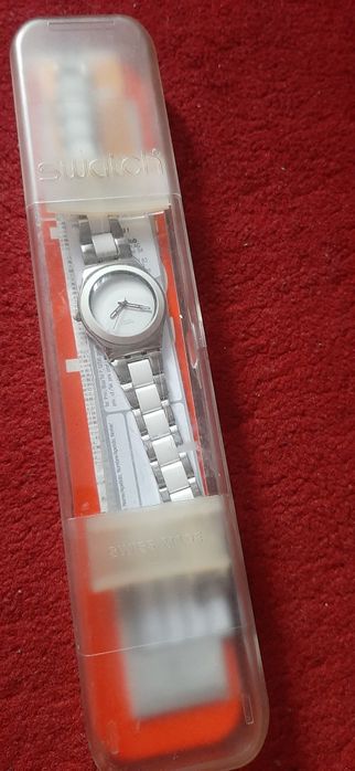 Часы женские,  компания "swatch"