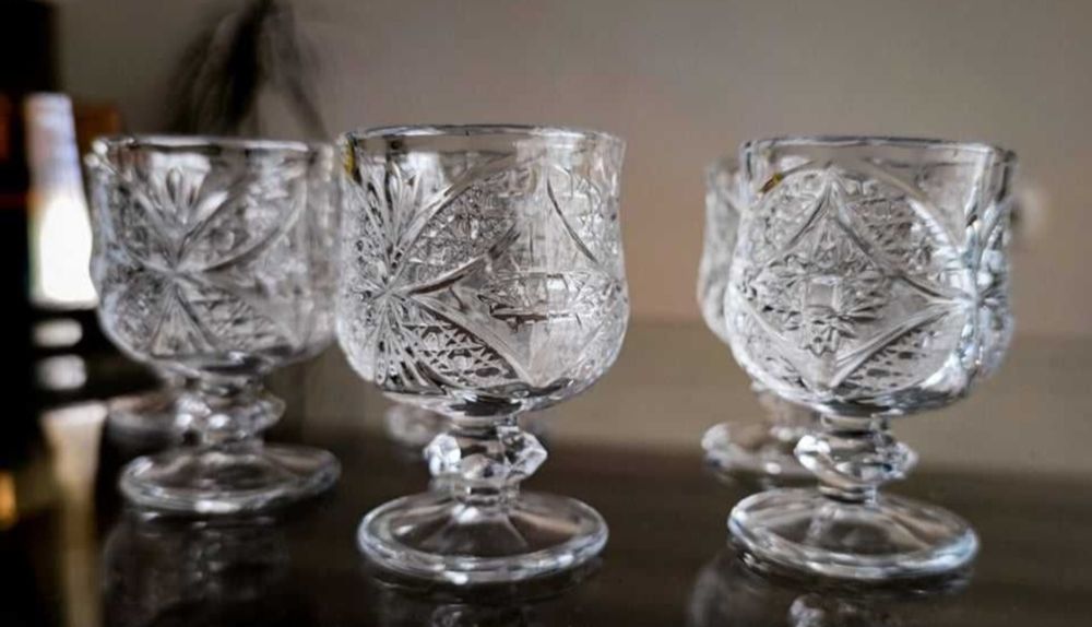 Кристален комплект