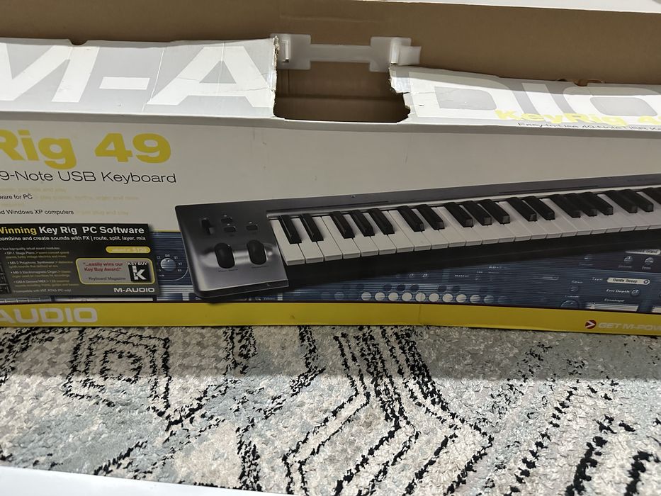 Клавиш M audio