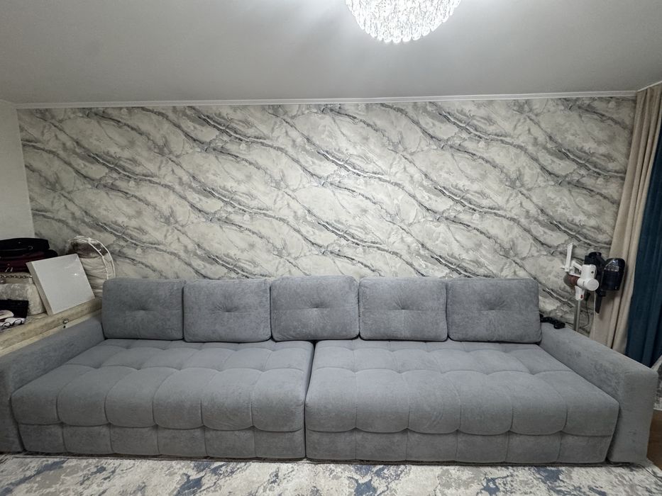 Продам диван! Раздвигается, длина 4м.