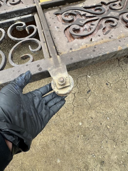 Варота откатные с калиткой.