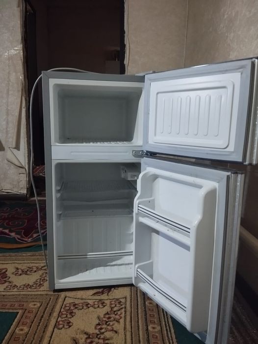 Холодиник новый маленки