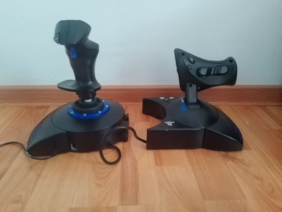 Joystick Thrust master și Throttle