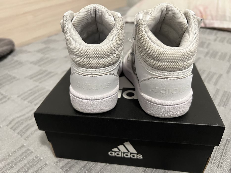 Детски обувки adidas