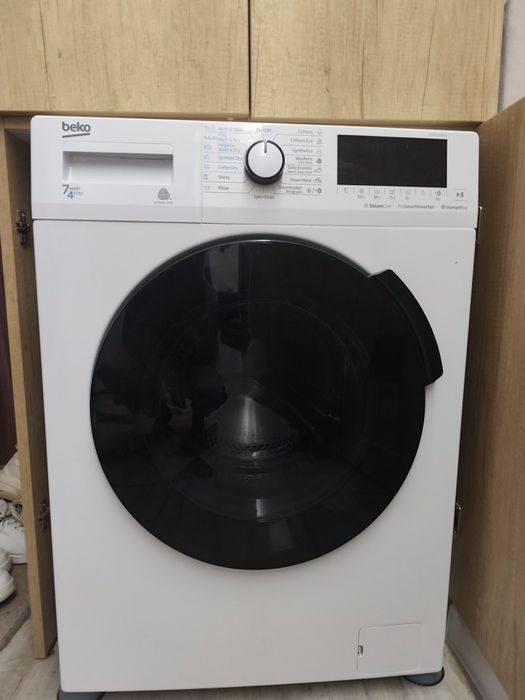 Mașina spălat rufe cu uscător Beko pentru piese