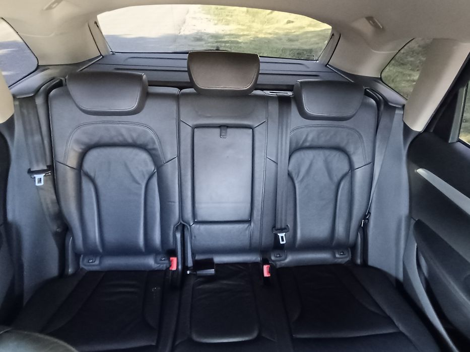 Vând Audi q5 2009
