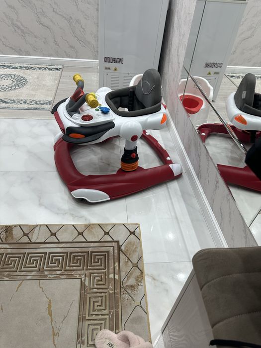 Бортик для кровати и ходунок детский