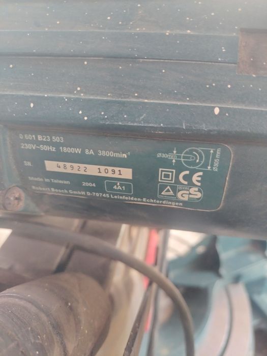 Bosch торцовочная пила