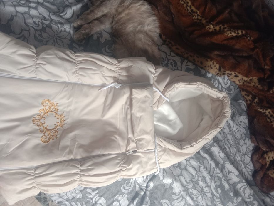 Продам конверт на выписку б/у