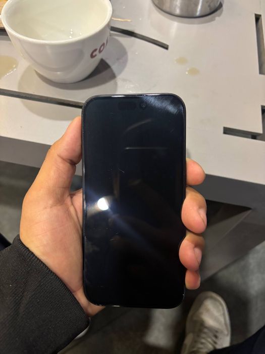 Продается телефон в идеальном состоянии iPhone 15