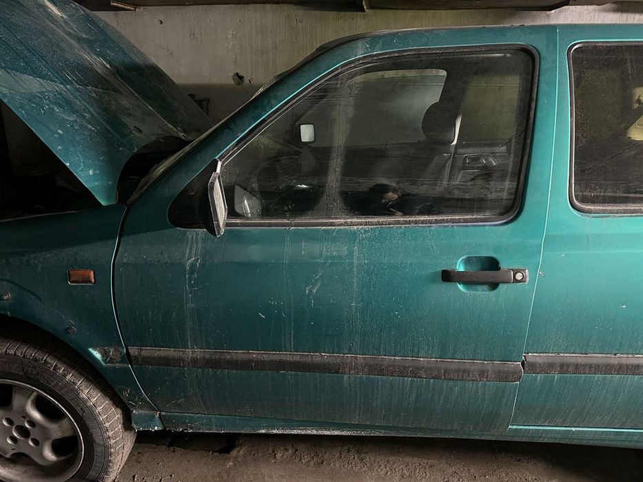 Продам кузовоные части  от гольф 3