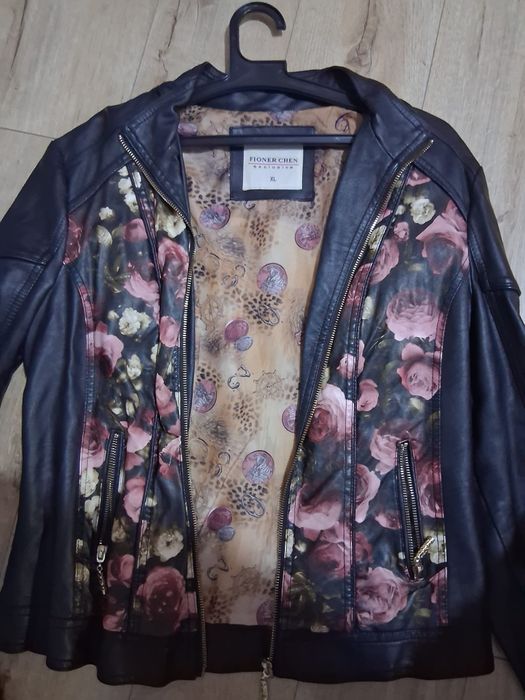 Geacă de piele sintetică