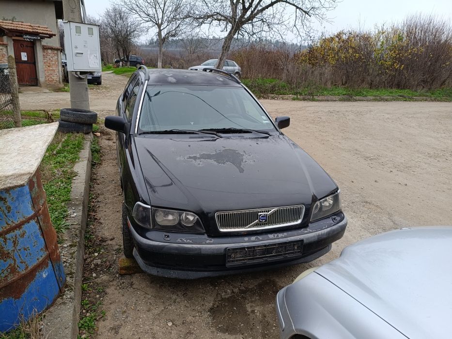 Volvo v40 1.9 dti 95 на части